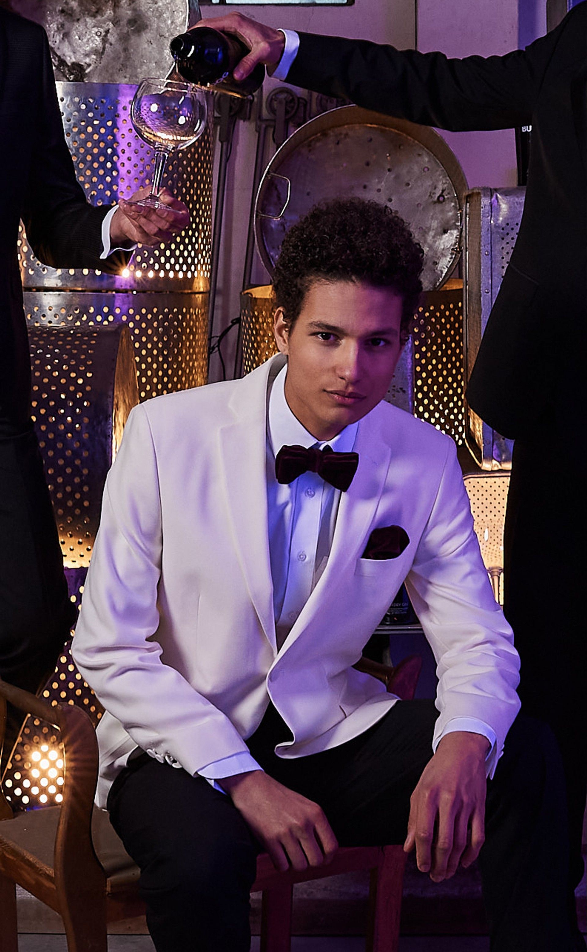 Tuxedo MOMENTS branco