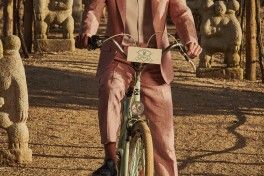 Can a man wear a pink suit? Of course he can!