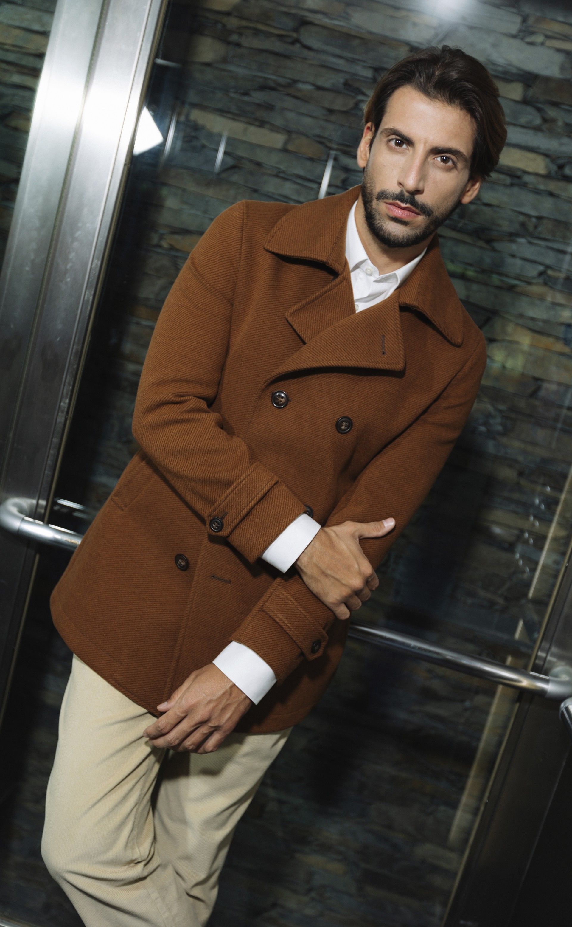 Sobretudo Bran castanho