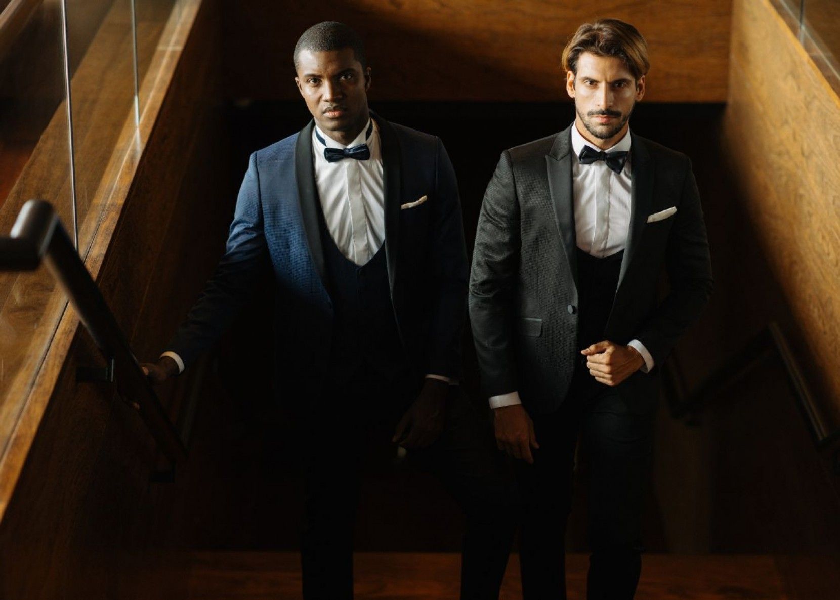 TIE, BOW TIE OR NECK SCARF? - What looks best and when to wear it