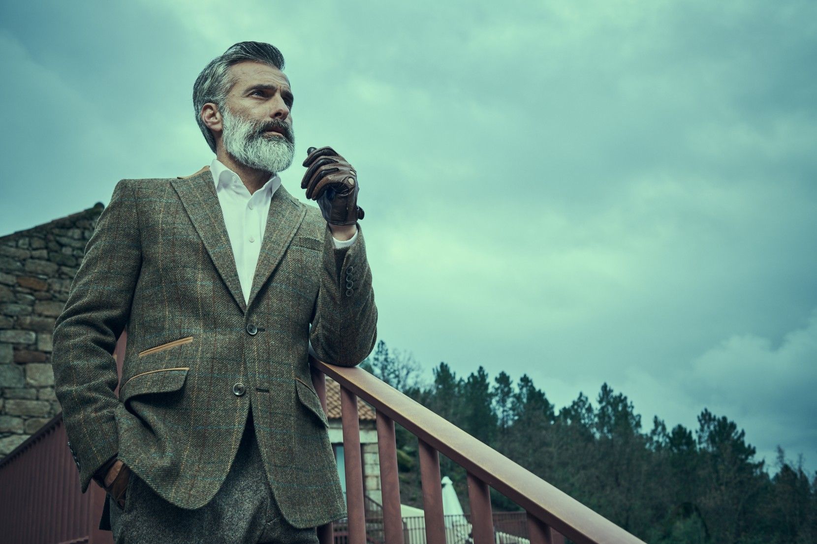 Why Quality Fabrics Define the Gentleman's Wardrobe Why Quality Fabrics Define the Gentleman's Wardrobe