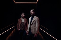 Dressing with Elegance for December�s Festive Moments