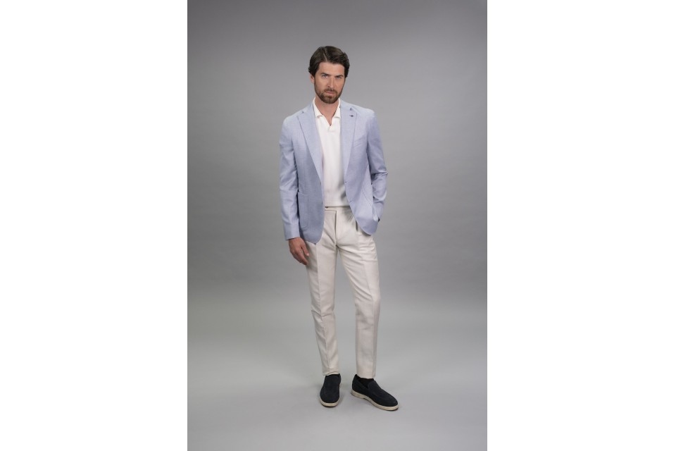 Reconsidering the Summer Jacket: Dressing with Precision in Warm Weather