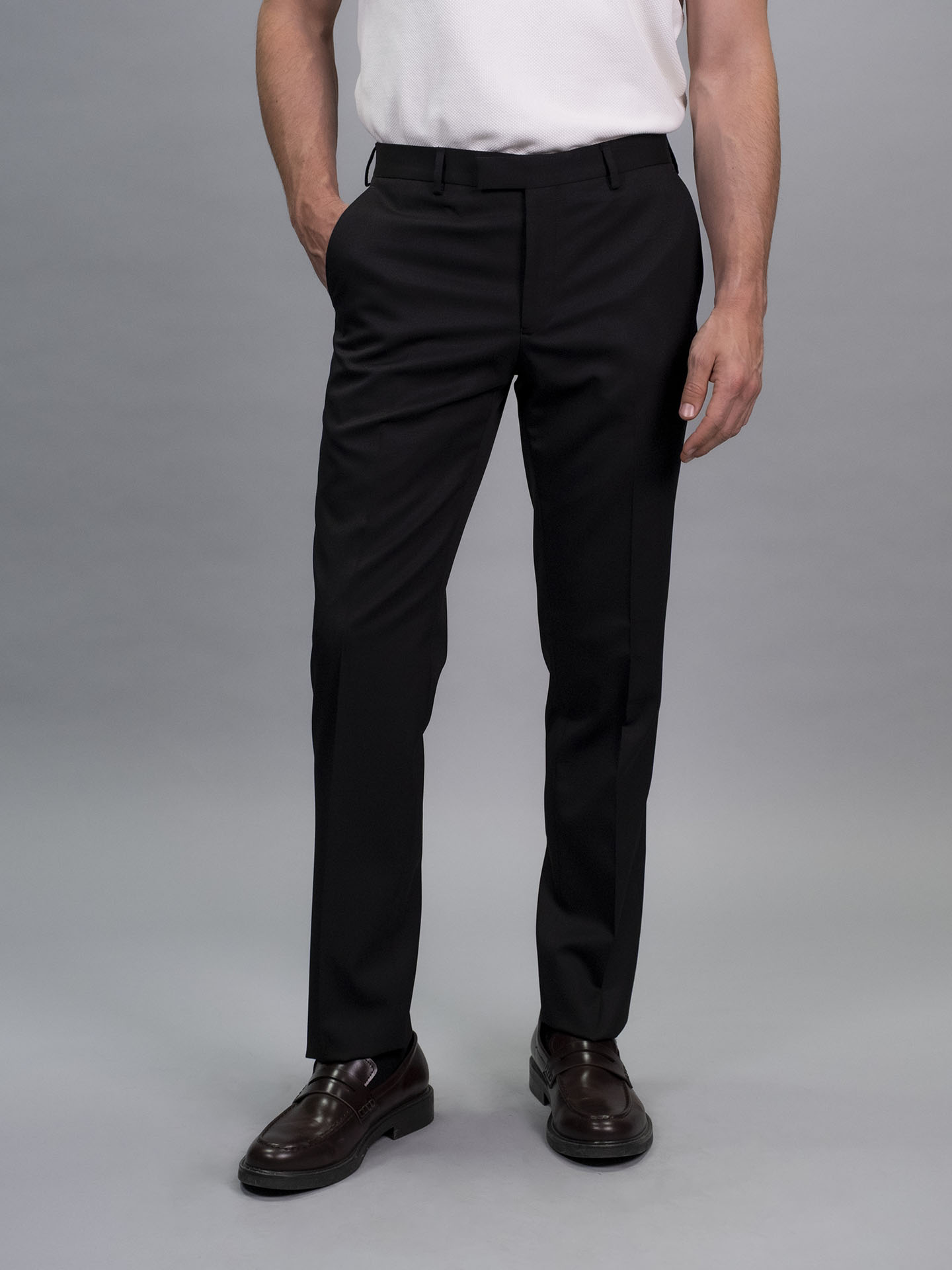 Tailored Fit Black Italian Wool Suit